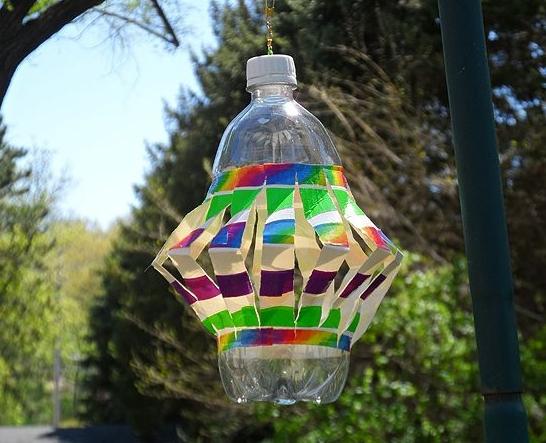 Как сделать вертушки из пластиковых бутылок?
