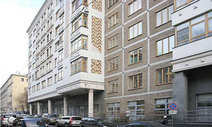 7. Филипп Киркоров владеет квартирой на Филипповском переулке в центре старой Москвы.