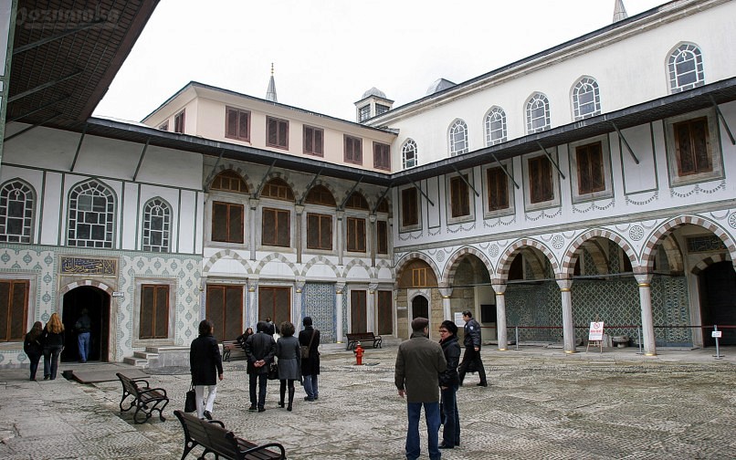 Личный прогулочный двор валиде-султан, гарем дворца Топкапы, Стамбул