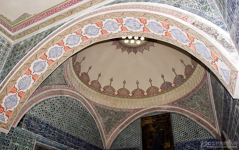 Потолки в гареме Сулеймана, дворец Топкапы, Стамбул, Турция