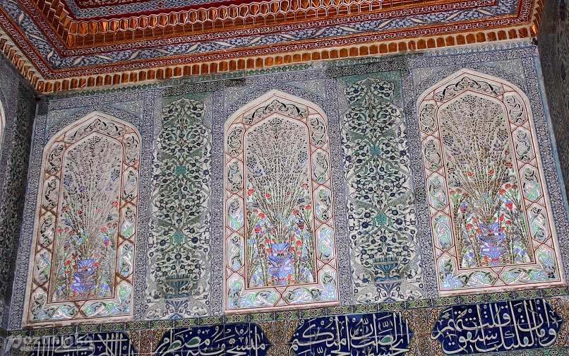 Мозаика на стенах комнаты Хюррем Султан в гареме