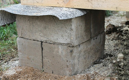 В качестве стройматериала для столбчатого фундамента можно использовать блоки