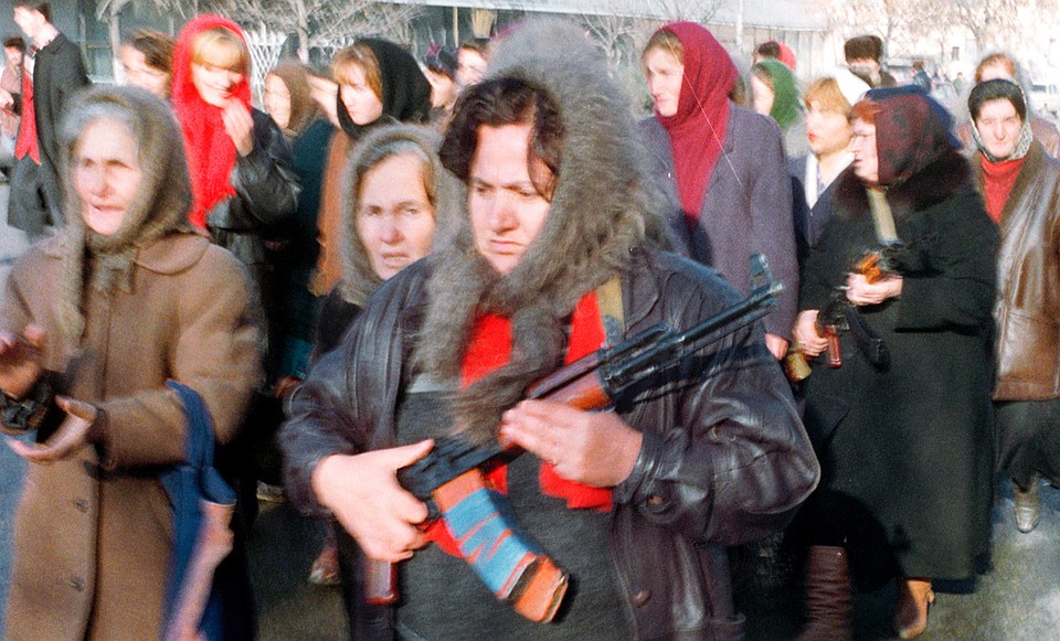 В Грозном был создан и недолго существовал даже женский батальон Фото: РИА Новости