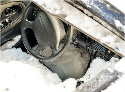 Последствия падения снега в машину
