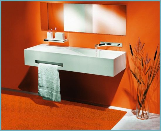 оранжевый цвет стен в ванной