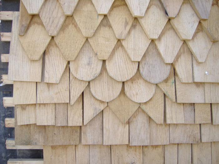 Чем покрыть крышу деревянного дома